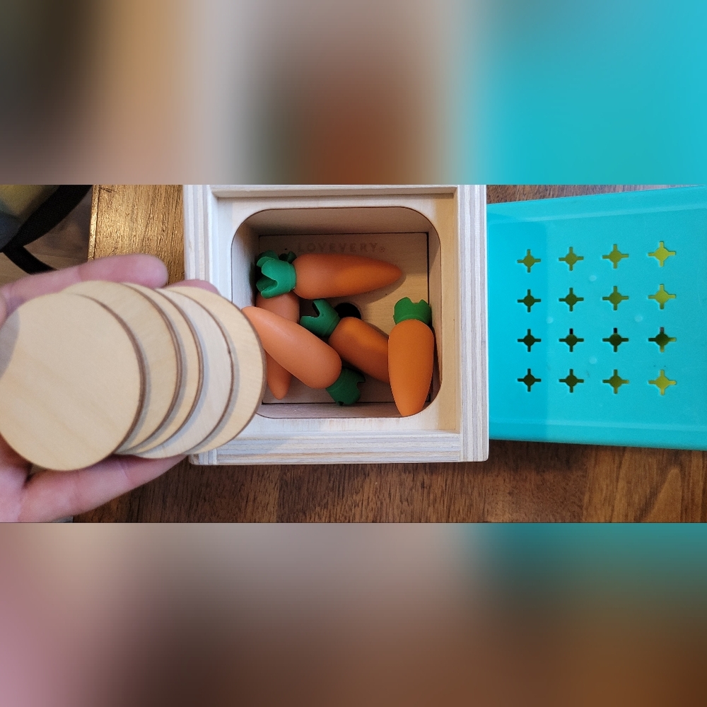 Lovevery Wooden Carrot Play Set - Orange and Green